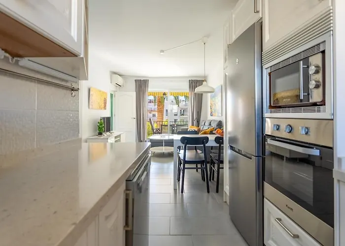 Coronado Perla Pool Centro * ネルハ